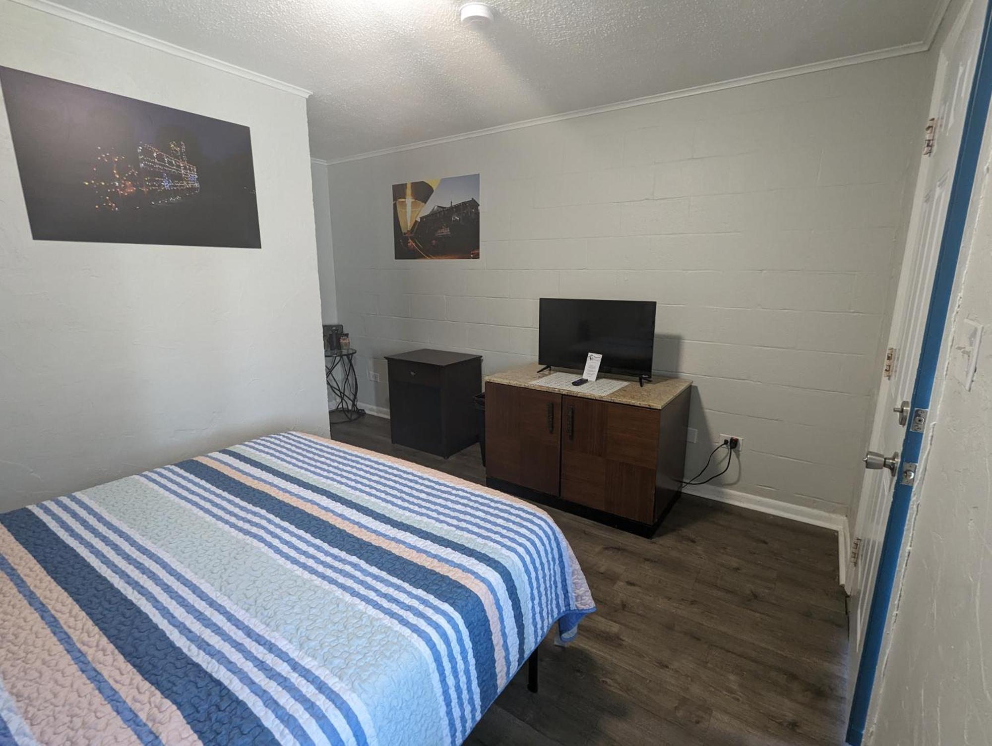 Riverboat Inn & Suites Madison Ngoại thất bức ảnh