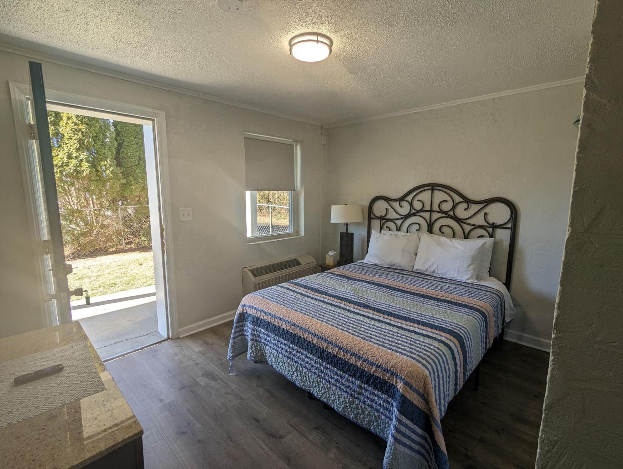 Riverboat Inn & Suites Madison Ngoại thất bức ảnh